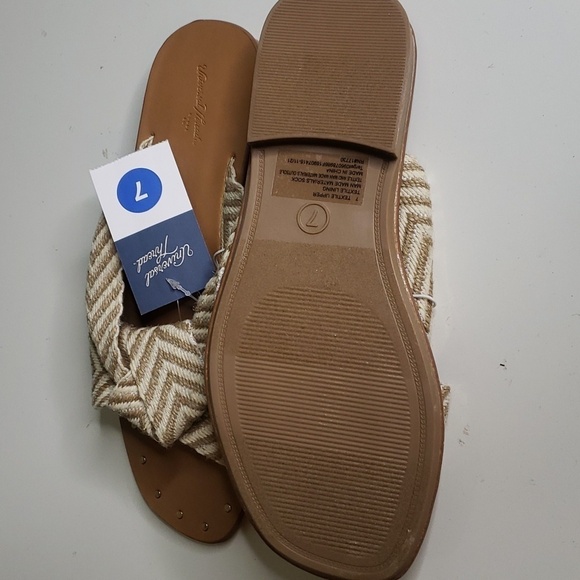 WOMEN'S Tan Stripe Woven Fabric Studded Bottom Sandals Universal Thread - Picture 7 of 7